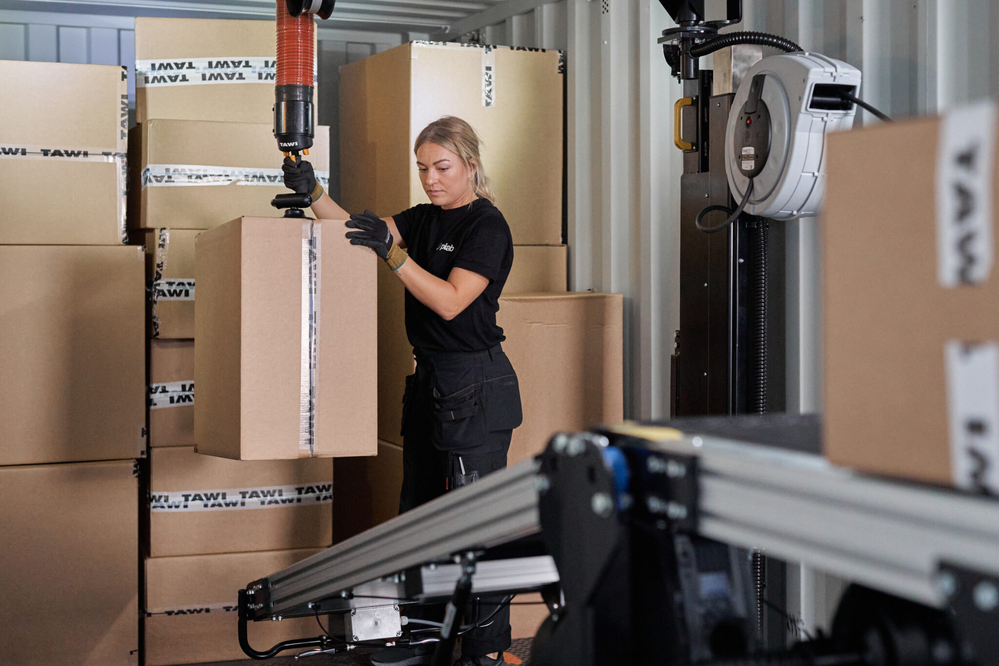 tawi-mobile-container-unloader